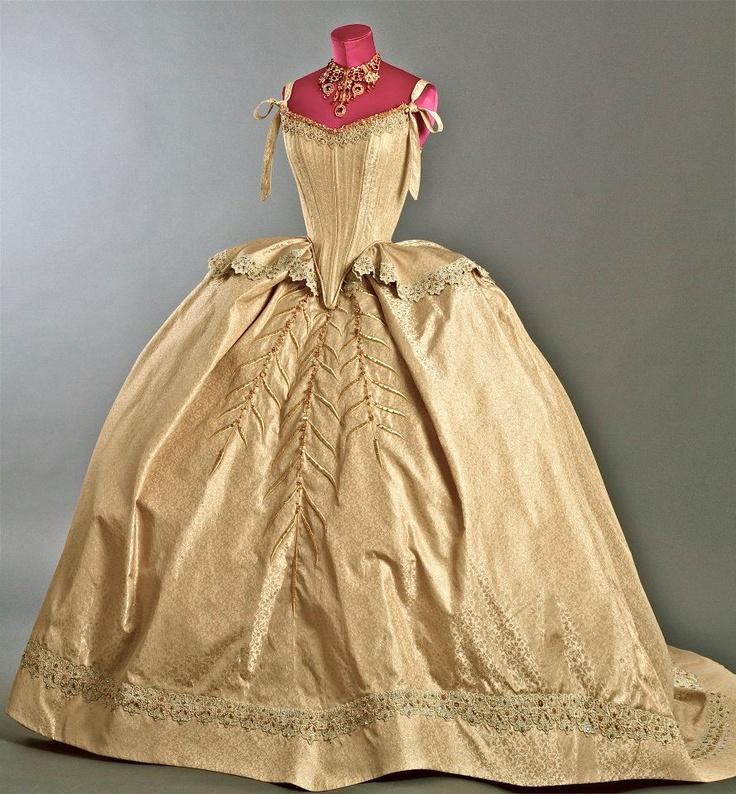 Ten ‘Beauty and the Beast’ Dresses Inspired by Belle’s Yellow Gown